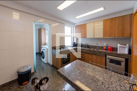 Apartamento à venda com 234m², 4 quartos e 3 vagas Apartamento à venda com 234m², 4 quartos e 3 vagasCozinha