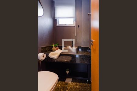 Apartamento à venda com 234m², 4 quartos e 3 vagas Apartamento à venda com 234m², 4 quartos e 3 vagasLavabo