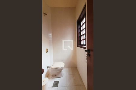 Casa à venda com 230m², 3 quartos e 4 vagas Casa à venda com 230m², 3 quartos e 4 vagasLavabo