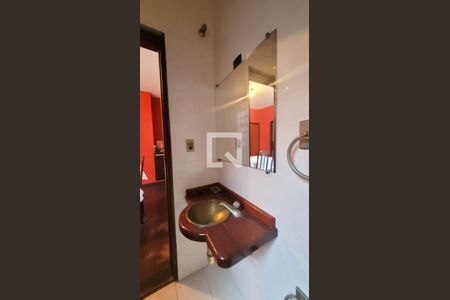 Casa à venda com 230m², 3 quartos e 4 vagas Casa à venda com 230m², 3 quartos e 4 vagasLavabo