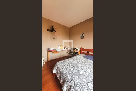 Casa à venda com 230m², 3 quartos e 4 vagas Casa à venda com 230m², 3 quartos e 4 vagasQuarto