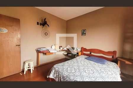 Casa à venda com 230m², 3 quartos e 4 vagas Casa à venda com 230m², 3 quartos e 4 vagasQuarto