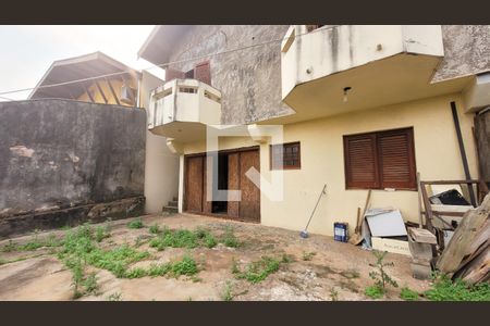 Casa à venda com 230m², 3 quartos e 4 vagas Casa à venda com 230m², 3 quartos e 4 vagasQuintal