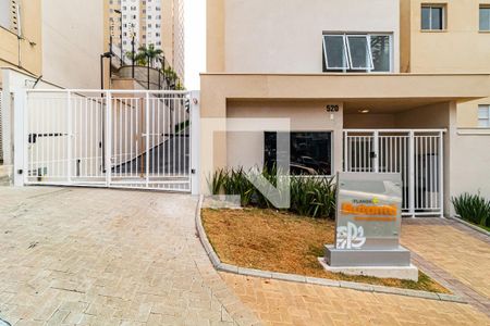 Apartamento à venda com 33m², 2 quartos e sem vaga Apartamento à venda com 33m², 2 quartos e sem vagaFachada