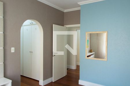 Casa de condomínio à venda com 384m², 4 quartos e 4 vagas Casa de condomínio à venda com 384m², 4 quartos e 4 vagasSUITE 1