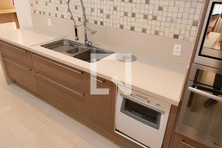 Casa de condomínio à venda com 384m², 4 quartos e 4 vagas Casa de condomínio à venda com 384m², 4 quartos e 4 vagasCOZINHA