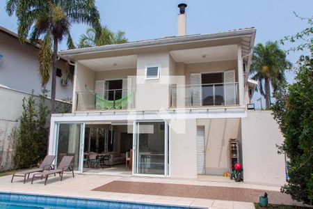 Casa de condomínio à venda com 384m², 4 quartos e 4 vagas Casa de condomínio à venda com 384m², 4 quartos e 4 vagasÁREA EXTERNA FUNDOS