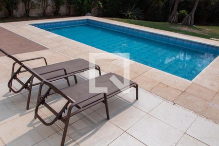 Casa de condomínio à venda com 384m², 4 quartos e 4 vagas Casa de condomínio à venda com 384m², 4 quartos e 4 vagasÁREA EXTERNA FUNDOS