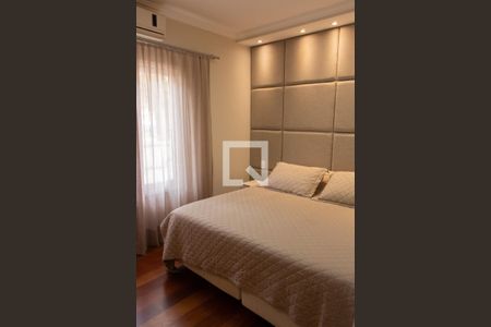 Casa de condomínio à venda com 384m², 4 quartos e 4 vagas Casa de condomínio à venda com 384m², 4 quartos e 4 vagasSUITE 2