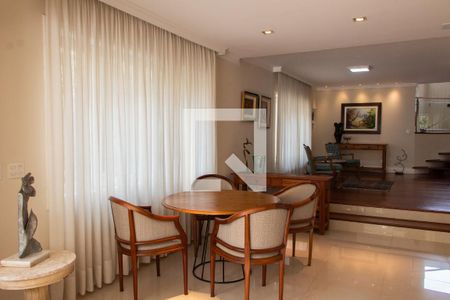 Casa de condomínio à venda com 384m², 4 quartos e 4 vagas Casa de condomínio à venda com 384m², 4 quartos e 4 vagasSALA DE JANTAR