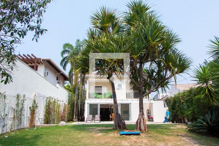 Casa de condomínio à venda com 384m², 4 quartos e 4 vagas Casa de condomínio à venda com 384m², 4 quartos e 4 vagasFACHADA FUNDOS