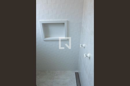 Casa de condomínio à venda com 384m², 4 quartos e 4 vagas Casa de condomínio à venda com 384m², 4 quartos e 4 vagasBANHEIRO DA SUITE 1