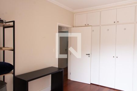 Casa de condomínio à venda com 384m², 4 quartos e 4 vagas Casa de condomínio à venda com 384m², 4 quartos e 4 vagasQUARTO 3