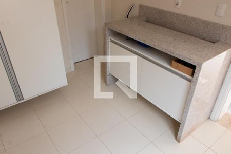 Casa de condomínio à venda com 384m², 4 quartos e 4 vagas Casa de condomínio à venda com 384m², 4 quartos e 4 vagasÁREA DE SERVIÇO