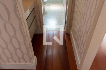 Casa de condomínio à venda com 384m², 4 quartos e 4 vagas Casa de condomínio à venda com 384m², 4 quartos e 4 vagasBANHEIRO