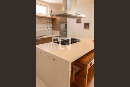 Casa de condomínio à venda com 384m², 4 quartos e 4 vagas Casa de condomínio à venda com 384m², 4 quartos e 4 vagasCOZINHA