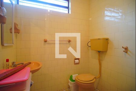 Casa à venda com 268m², 5 quartos e 3 vagas Casa à venda com 268m², 5 quartos e 3 vagasBanheiro 2