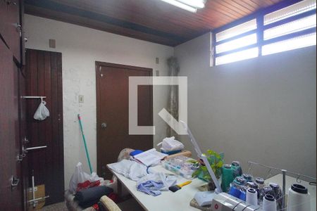 Casa à venda com 268m², 5 quartos e 3 vagas Casa à venda com 268m², 5 quartos e 3 vagasQuarto 3