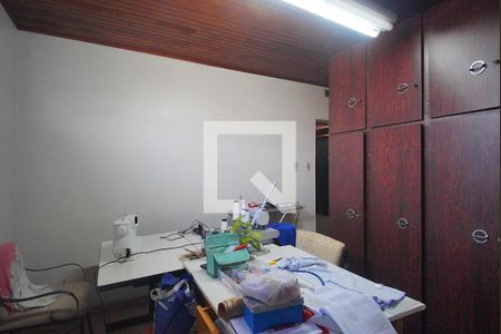 Casa à venda com 268m², 5 quartos e 3 vagas Casa à venda com 268m², 5 quartos e 3 vagasQuarto 3