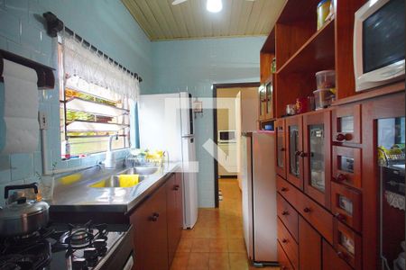 Casa à venda com 268m², 5 quartos e 3 vagas Casa à venda com 268m², 5 quartos e 3 vagasCozinha