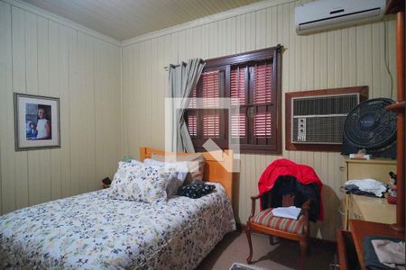 Casa à venda com 268m², 5 quartos e 3 vagas Casa à venda com 268m², 5 quartos e 3 vagasQuarto 1