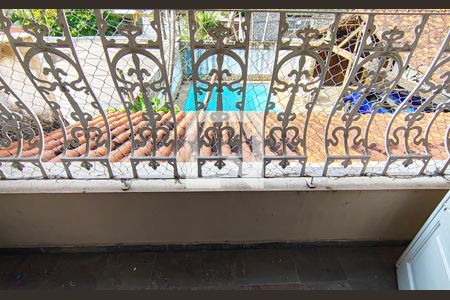 Casa de condomínio à venda com 256m², 4 quartos e 2 vagasquarto 1 - varanda