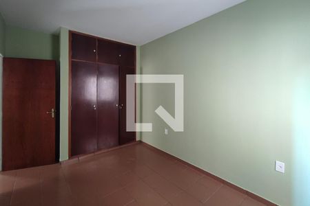 Quarto 1 de apartamento para alugar com 2 quartos, 70m² em Cambuí, Campinas