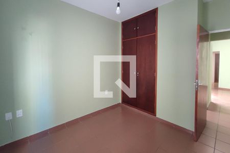 Quarto 2 de apartamento para alugar com 2 quartos, 70m² em Cambuí, Campinas