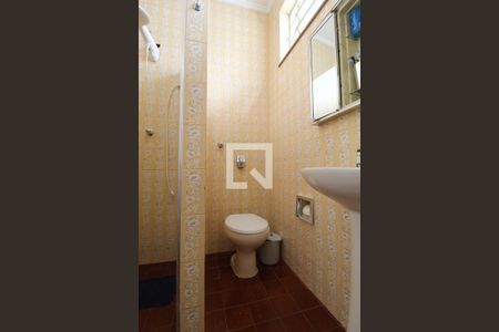 Casa à venda com 250m², 5 quartos e 2 vagasBanheiro da Suíte