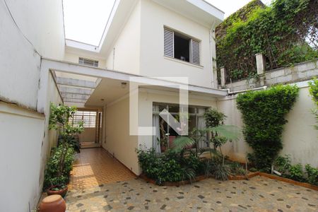 Casa à venda com 250m², 5 quartos e 2 vagasFachada