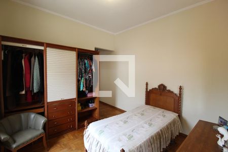 Casa à venda com 250m², 5 quartos e 2 vagasQuarto 3 - Suíte