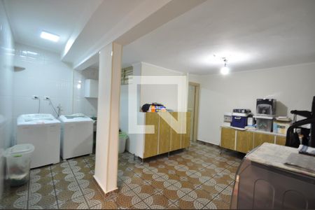 Casa à venda com 280m², 3 quartos e 2 vagasÁrea de Serviço