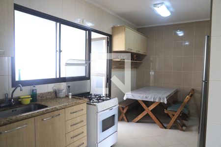 Apartamento à venda com 99m², 3 quartos e 2 vagasCozinha