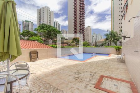 Apartamento à venda com 99m², 3 quartos e 2 vagas Apartamento à venda com 99m², 3 quartos e 2 vagasÁrea comum - Piscina