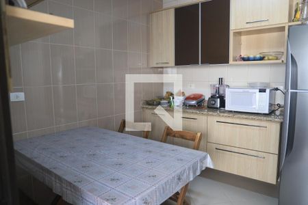 Apartamento à venda com 99m², 3 quartos e 2 vagasCozinha