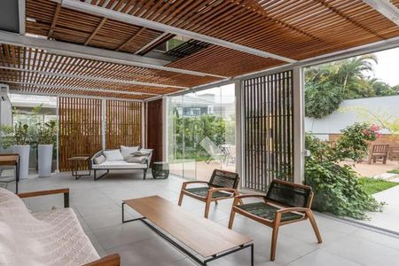 Casa de condomínio à venda com 337m², 3 quartos e 2 vagasÁrea comum