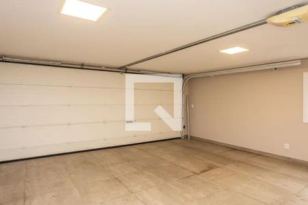 Casa de condomínio à venda com 337m², 3 quartos e 2 vagasÁrea comum