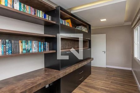 Casa de condomínio à venda com 337m², 3 quartos e 2 vagasEscritório