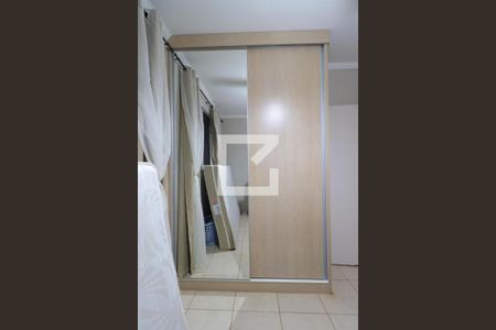 Quarto 1  de apartamento para alugar com 2 quartos, 47m² em Parque São Sebastião, Ribeirão Preto