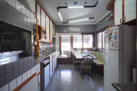 Casa para alugar com 900m², 4 quartos e 7 vagas Casa para alugar com 900m², 4 quartos e 7 vagasCozinha