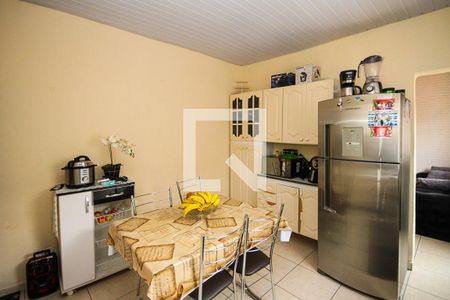 Casa à venda com 225m², 4 quartos e 2 vagas Casa à venda com 225m², 4 quartos e 2 vagasCozinha Casa 02