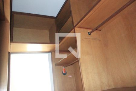 Casa à venda com 200m², 3 quartos e 3 vagasCloset da suíte