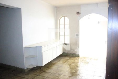 Casa à venda com 200m², 3 quartos e 3 vagasÁrea de serviço