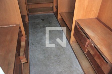 Casa à venda com 200m², 3 quartos e 3 vagasCloset da suíte
