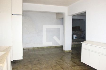 Casa à venda com 200m², 3 quartos e 3 vagasÁrea de serviço