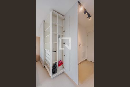 Quarto/Sala de apartamento para alugar com 1 quarto, 28m² em Pinheiros, São Paulo