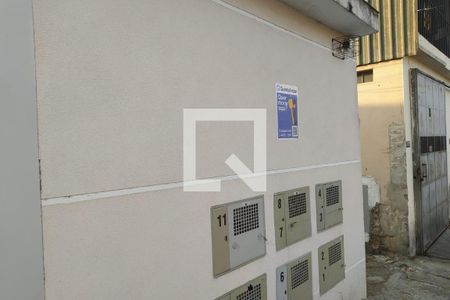 Casa à venda com 50m², 2 quartos e 1 vaga Casa à venda com 50m², 2 quartos e 1 vagaFachada