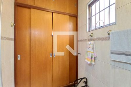 Casa à venda com 250m², 3 quartos e 4 vagas Casa à venda com 250m², 3 quartos e 4 vagasBanheiro da Suíte