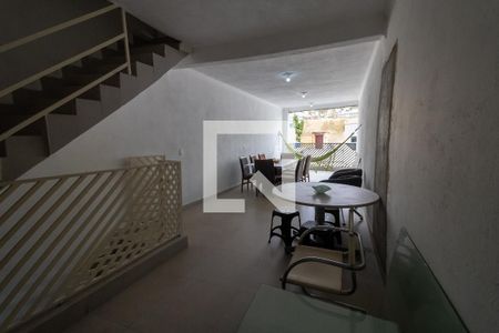 Casa à venda com 200m², 3 quartos e 2 vagas Casa à venda com 200m², 3 quartos e 2 vagasÁrea Gourmet