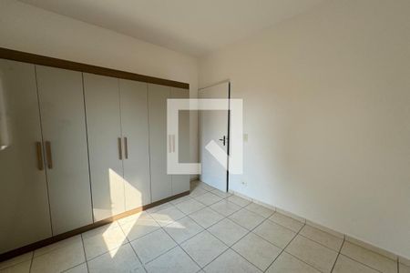 Quarto 1 de apartamento para alugar com 2 quartos, 45m² em Jardim Interlagos, Ribeirão Preto